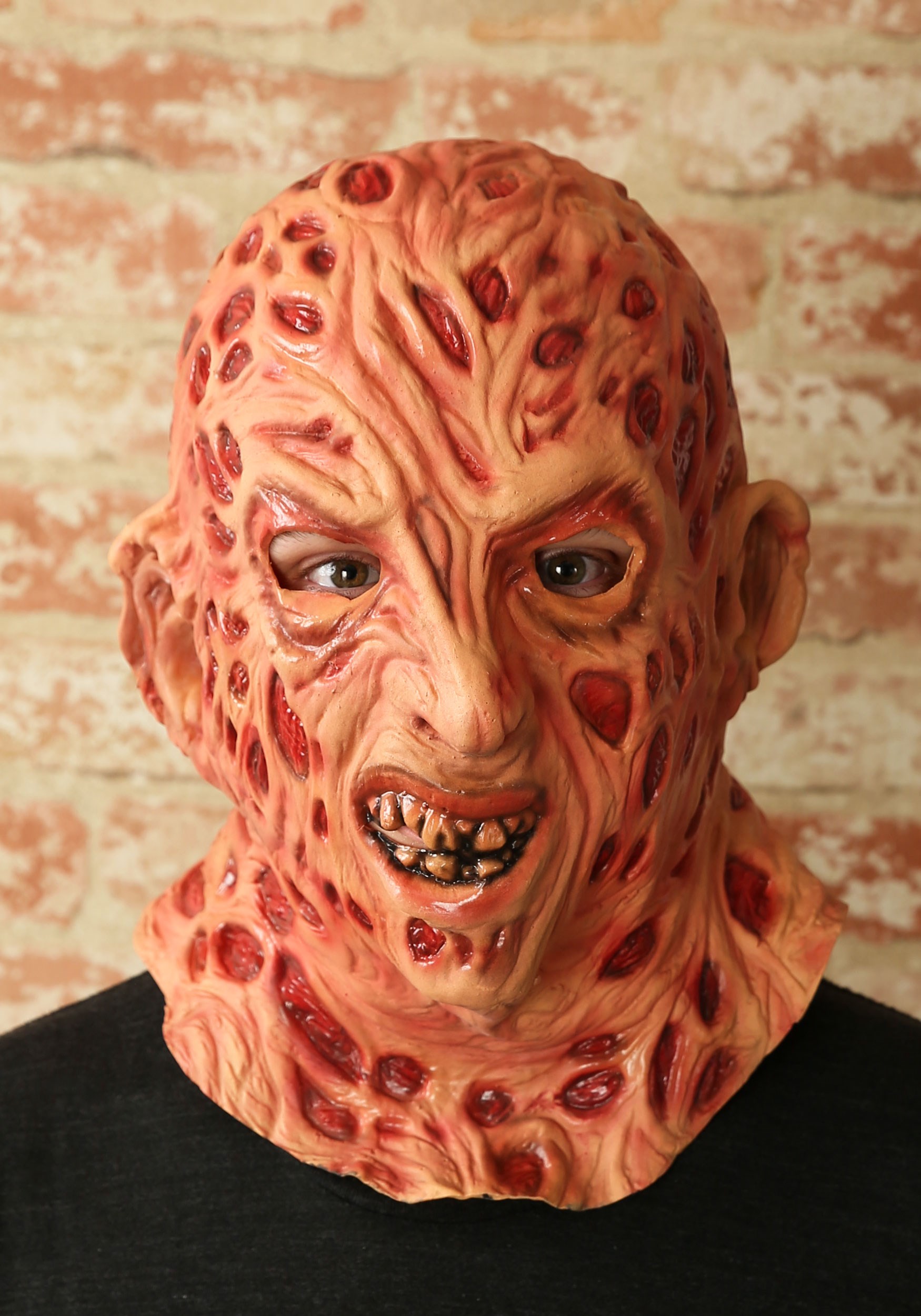 Freddy Overhead Accessory Mask