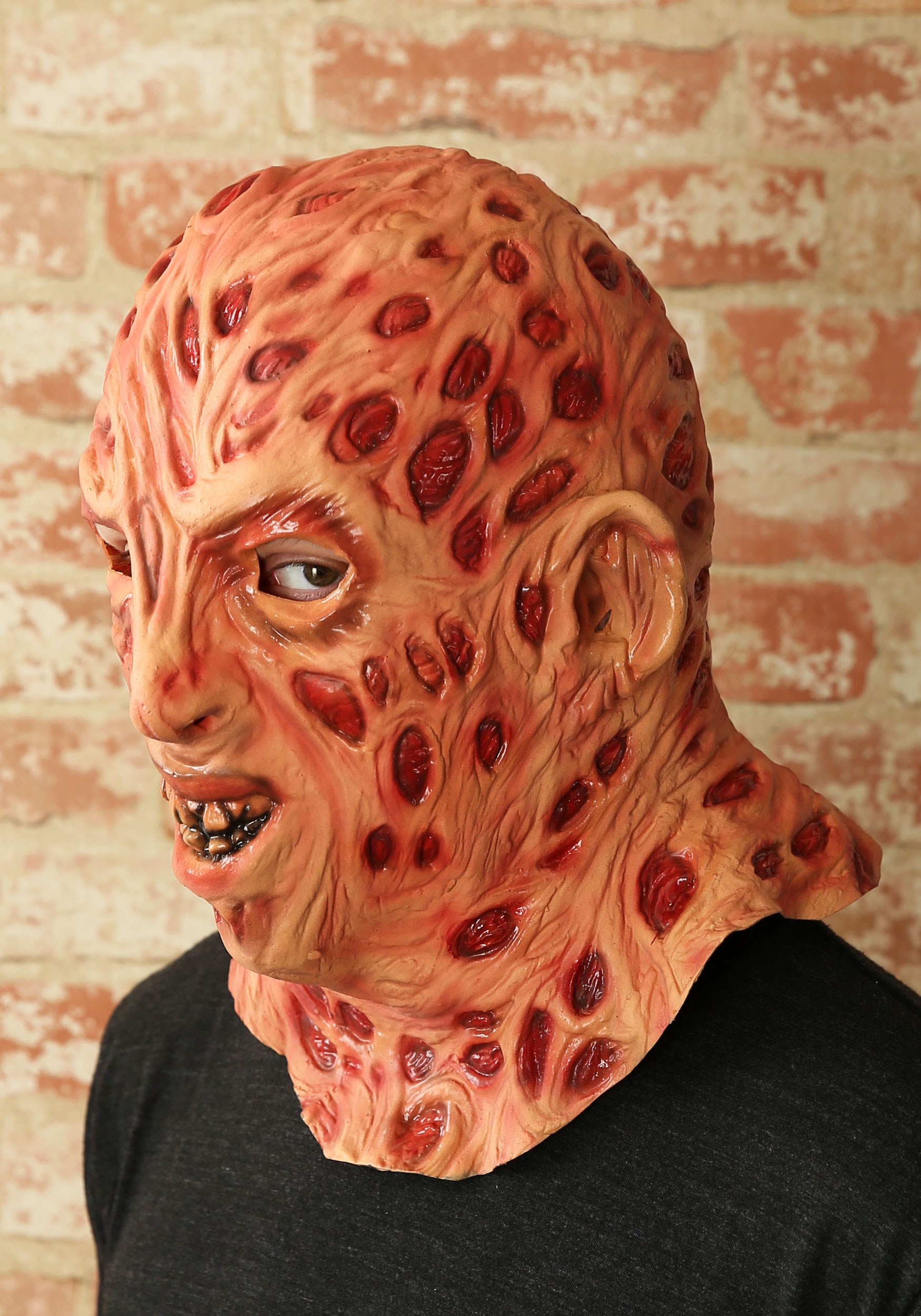 Freddy Overhead Accessory Mask